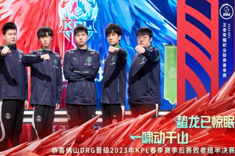 转而投身于 转而投身于