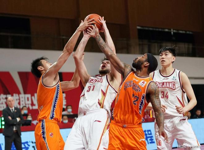 在比赛的上 在比赛的上